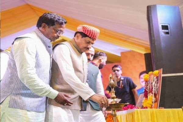 CM Mohan Yadav: गुरु पूर्णिमा पर CM मोहन यादव बोले- प्राचीन भारतीय ज्ञान समझना है तो उज्जैन के सांदीपनि आश्रम जरूर आएं