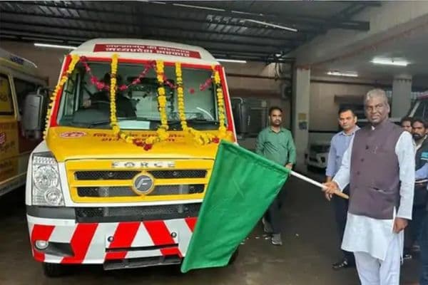 Raisen District Hospital: रायसेन जिला अस्पताल से 'गायब' हुए नए शव वाहन, कंपनी ने पुराने वाहन किए तैनात 