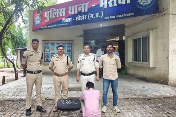 Sehore Crime News: सीहोर में चोरी के आरोपी से 4 वारदातों का खुलासा, 1 लाख के चांदी के गहने बरामद
